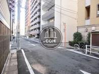 玄関前の見通しの良い通り