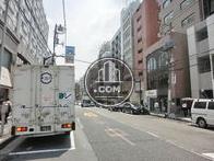 骨董通りに面しています
