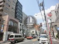 車が多く通りますので、ご注意ください