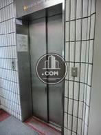 エレベーターが1基設置されています
