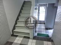 エレベーター前より