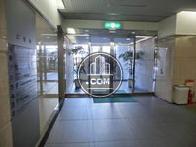 左手に案内板があります