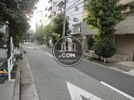 人通り車通りは多くありません