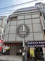 白い建材を使用した壁面