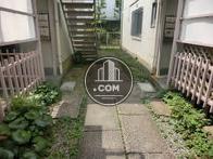 緑の多い敷地内