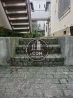 道路からは高さがあります