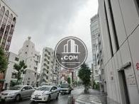 交通量の多い外苑東通りです