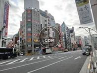 目の前の大通り