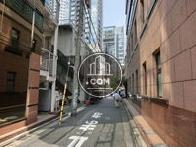 玄関側の道路です