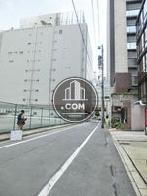 協同ビル前の歩道