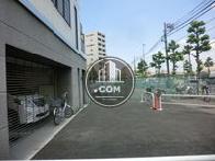 入口付近のスペースは広めです