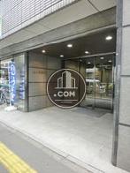清潔感ある正面玄関です