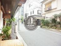 飯田橋駅方面への道