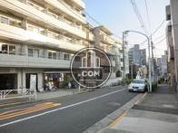見通しの良い前面道路です