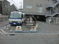 正面入口付近から見た周辺です