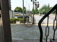 物件入口から見た周辺です