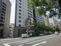 緑溢れる靖国通り