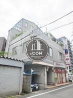 グレートーンで構成された外装