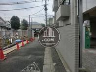 側道の私道です