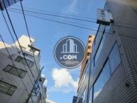 袖看板を設置しています