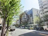 靖国通り沿い
