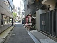 物件近くに稲荷神社があります