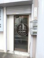 防犯対策にシャッターを装備した玄関口