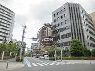隣接する脇道