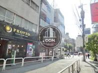 飲食店等が建ち並ぶエリア