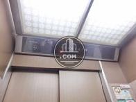 エレベーター内の天井照明