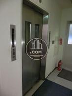 ２基目の非常階段室にあるエレベーターです
