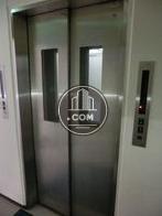 窓付きエレベーターを採用