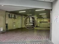 建物裏手には機械式駐車場があります