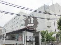 ワイドに広い建物