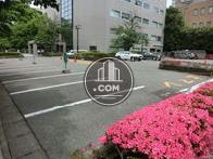 広い駐車場