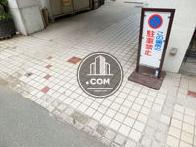 フラットな床面