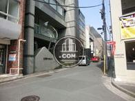 大通りから少々入った立地です