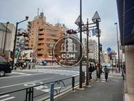 本郷三丁目駅方面です