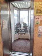 眺望特化した仕様のエレベーター内