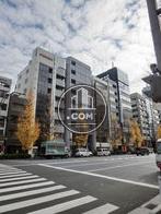 広角で撮影した建物外観