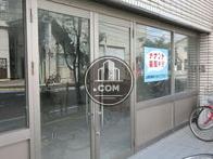 こちらが店舗用の入口となります
