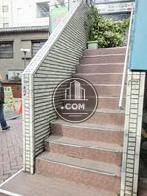 階段前からの様子