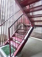 エレベーター同様真っ赤なカラーリングです