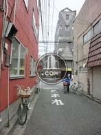 隣接する脇道
