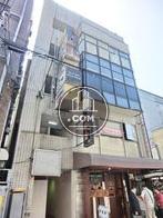 凹凸のある外観