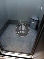 エレベーター内部