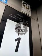 エレベーター11名乗り