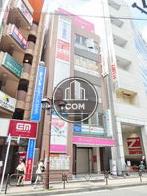 明るいブラウンで仕上げています
