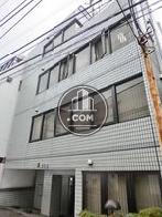 建物裏側を撮影