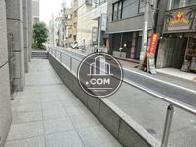裏口はスロープがついています